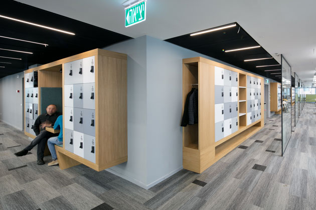 Roosterplafond voor geluidsabsorptie